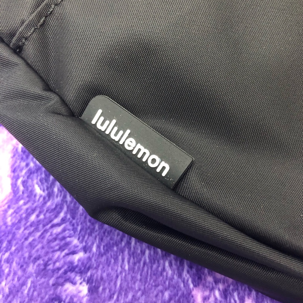 Lululemon All Night Festival Bag Micro 5L | Black Crossbody (BNWT) - Picture 5 of 6